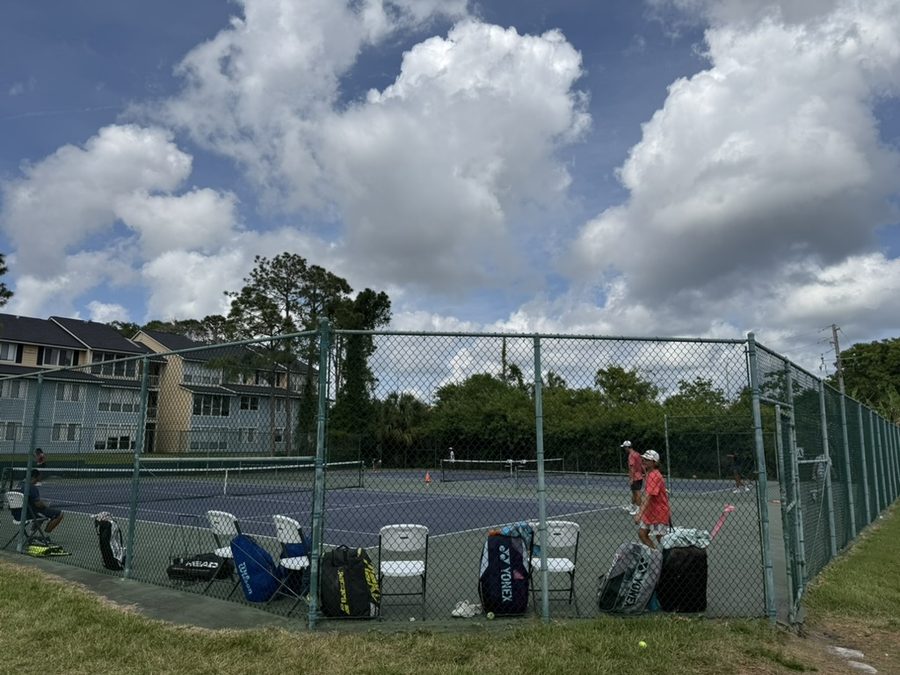 Inside-Out Tennis Academy canchas